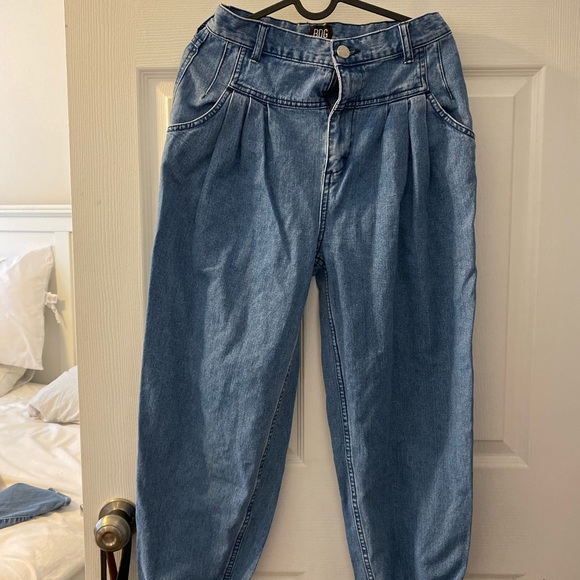 Urban Outfitters BDG High Waisted Mom Jeans - Picture 1 of 4